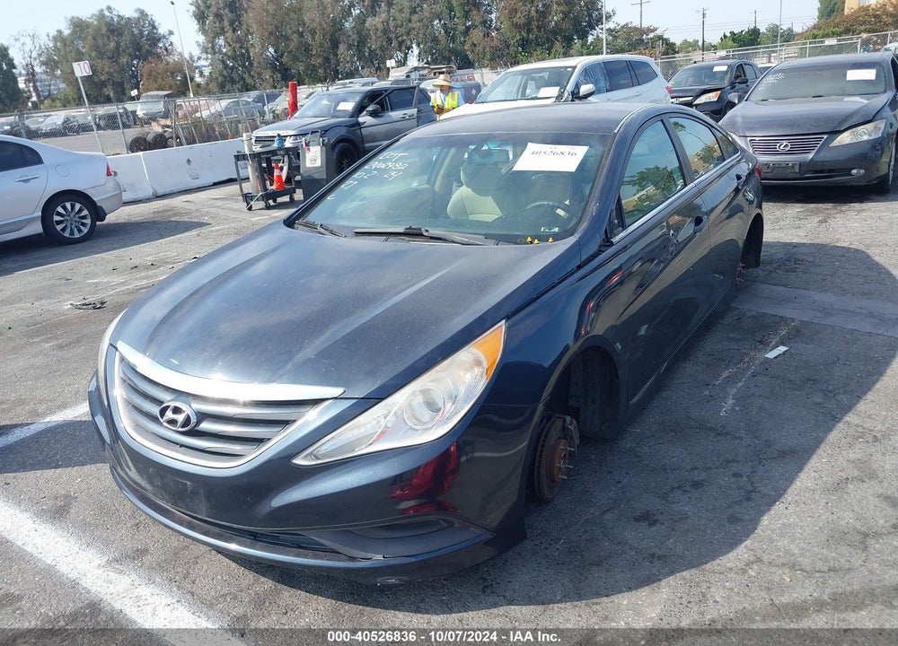 2014 HYUNDAI SONATA GLS VIN: 5NPEB4AC7EH913588