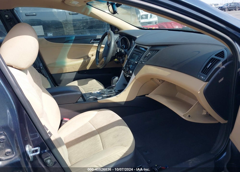 2014 HYUNDAI SONATA GLS VIN: 5NPEB4AC7EH913588