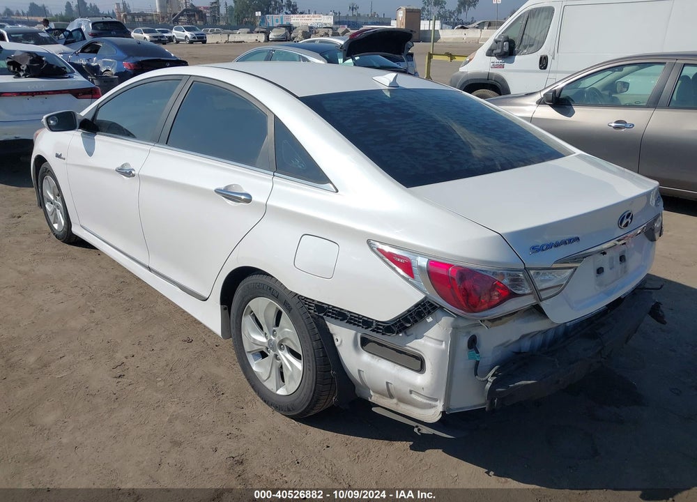 2015 HYUNDAI SONATA HYBRID VIN: KMHEC4A47FA130927