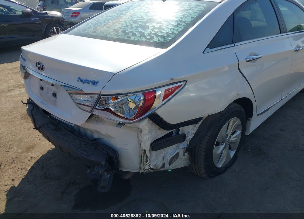 2015 HYUNDAI SONATA HYBRID VIN: KMHEC4A47FA130927
