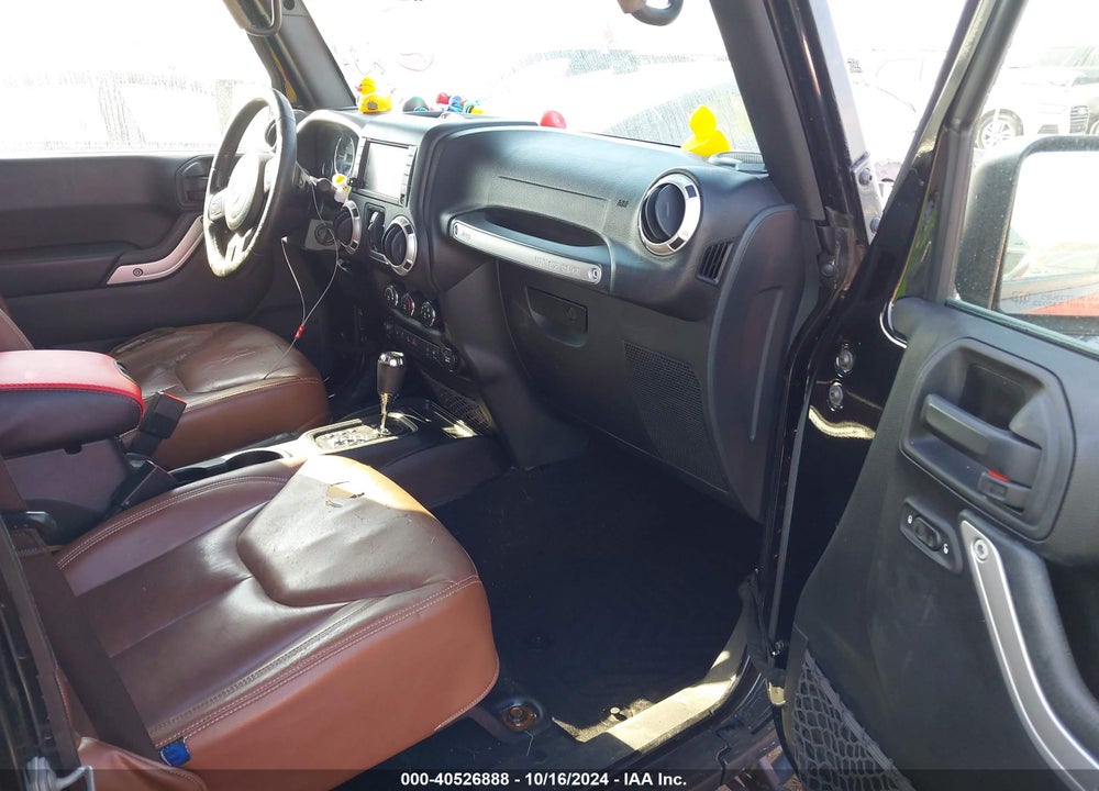 2017 ANGLER JEEP WR UNLIMITED SAHARA 4X4 VIN: 1C4BJWEG4HL531601