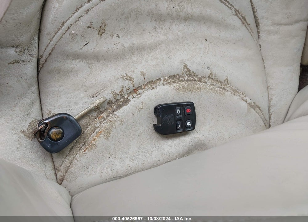 2001 JAGUAR XKR VIN: SAJDA42B91PA14299