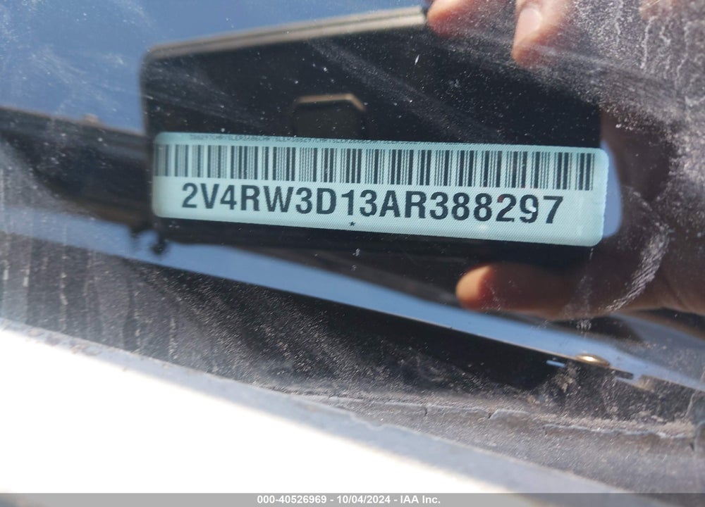 2010 VOLKSWAGEN ROUTAN SE VIN: 2V4RW3D13AR388297