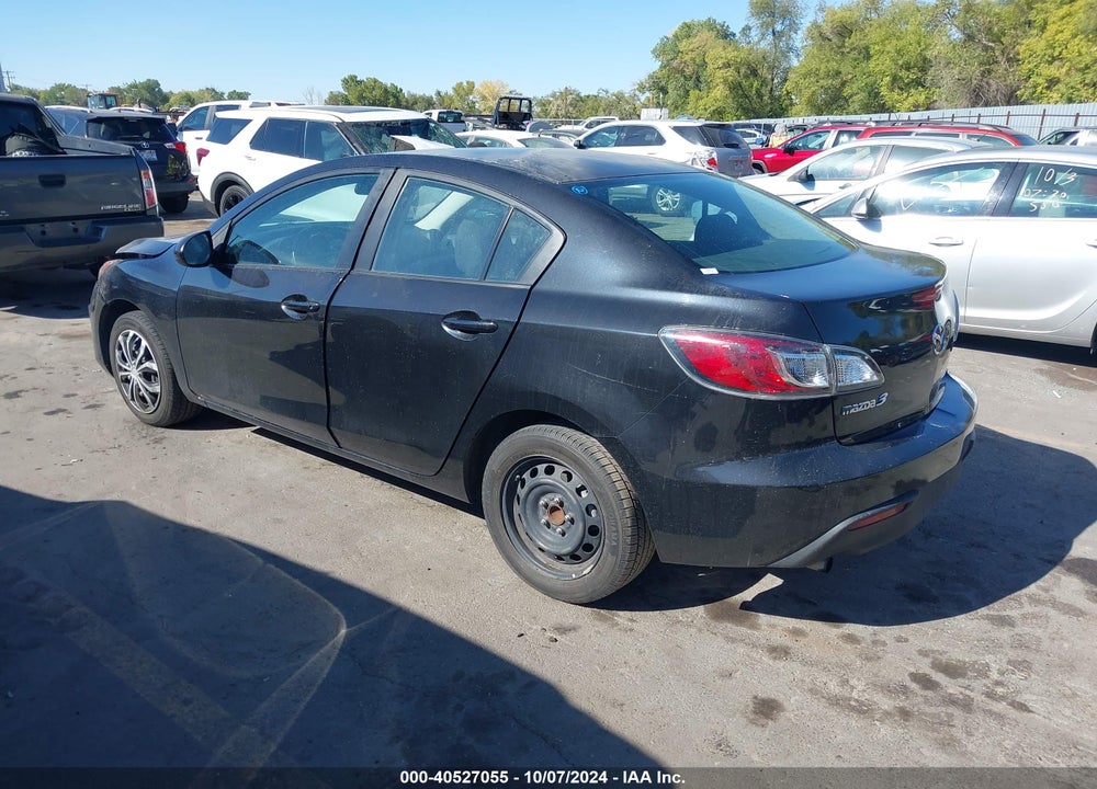 2011 MAZDA 3 I SPORT VIN: JM1BL1UGXB1364890