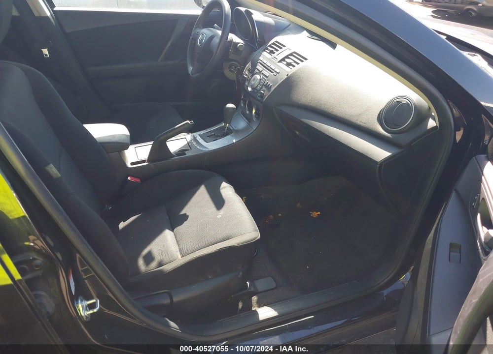 2011 MAZDA 3 I SPORT VIN: JM1BL1UGXB1364890