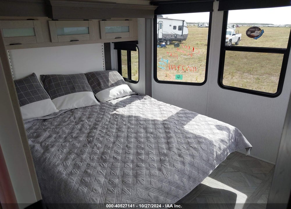 2024 FOREST RIVER OTHER VIN: 4X4TSM832RM032770