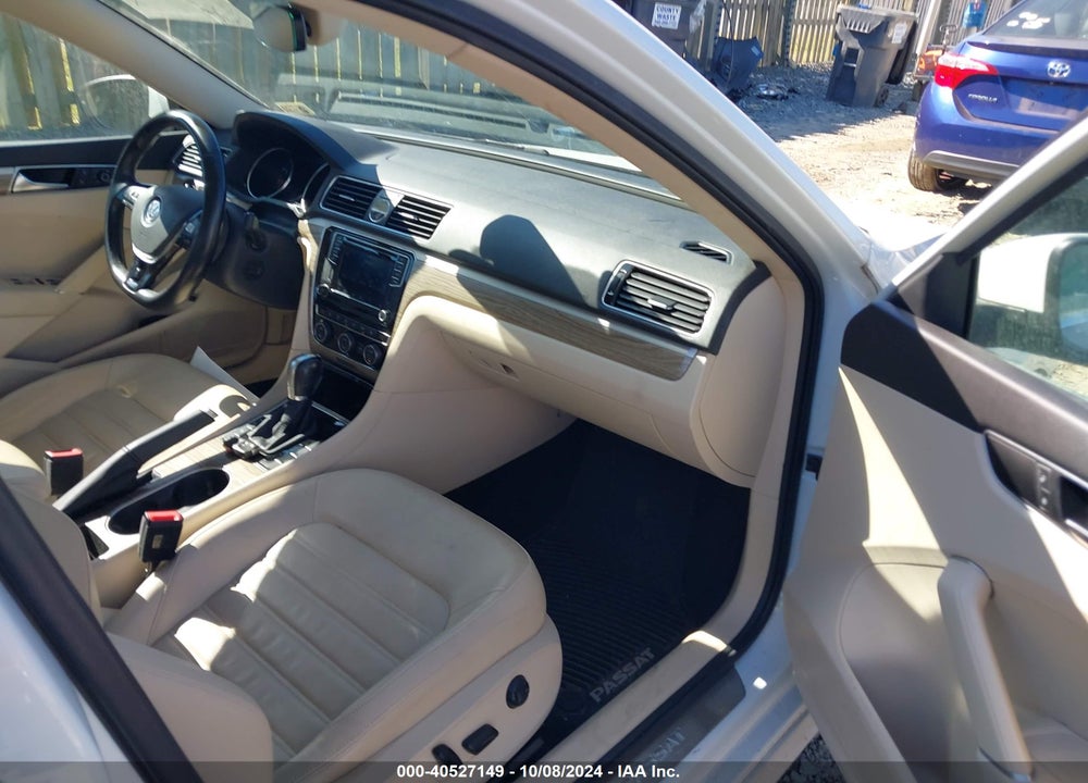 2016 VOLKSWAGEN PASSAT 1.8T SEL PREMIUM VIN: 1VWCT7A37GC064323