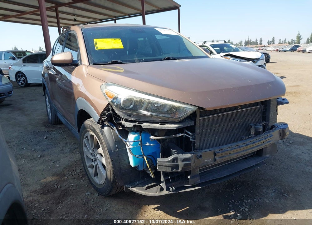 2017 HYUNDAI TUCSON SE VIN: KM8J23A43HU394918