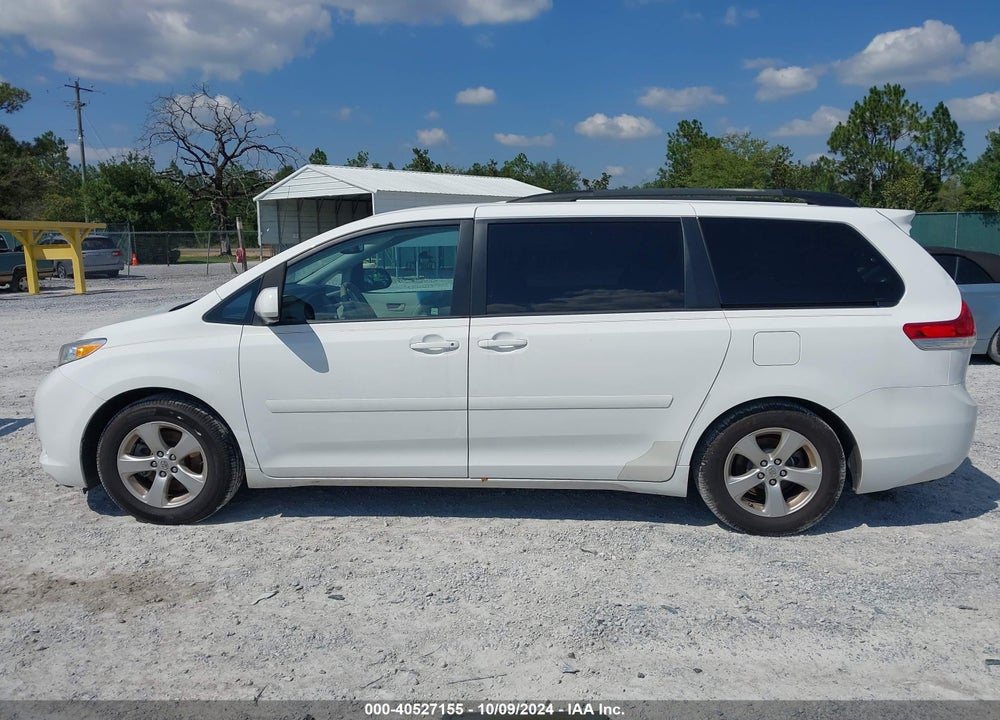 2013 TOYOTA SIENNA LE V6 8 PASSENGER VIN: 5TDKK3DC0DS307132