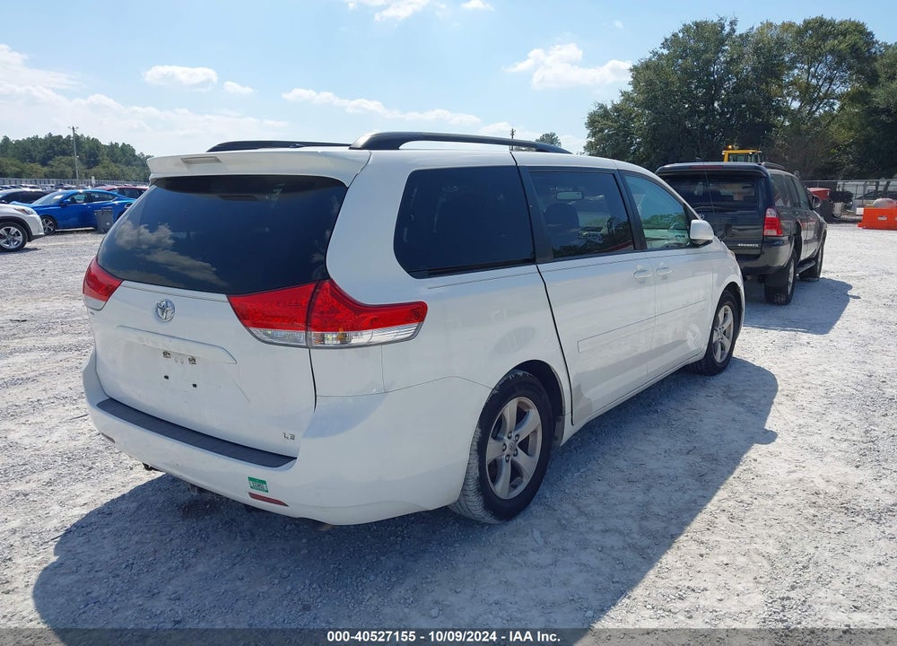 2013 TOYOTA SIENNA LE V6 8 PASSENGER VIN: 5TDKK3DC0DS307132