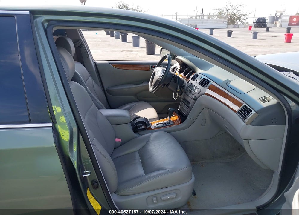 2005 LEXUS ES 330 VIN: JTHBA30G555066959