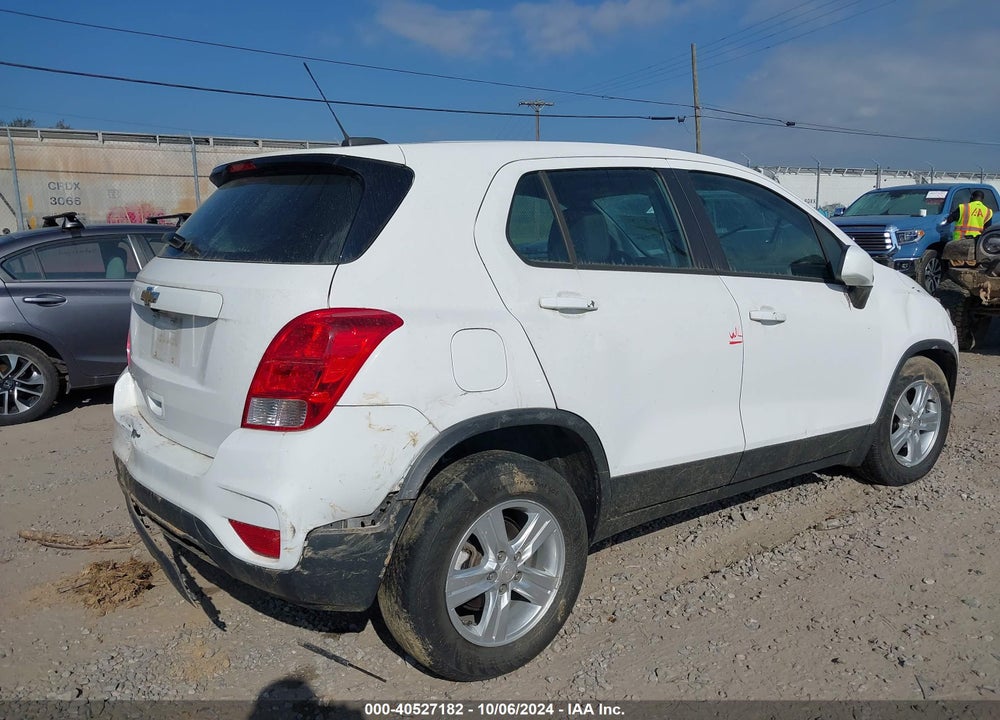 2019 CHEVROLET TRAX LS VIN: 3GNCJNSB8KL255305
