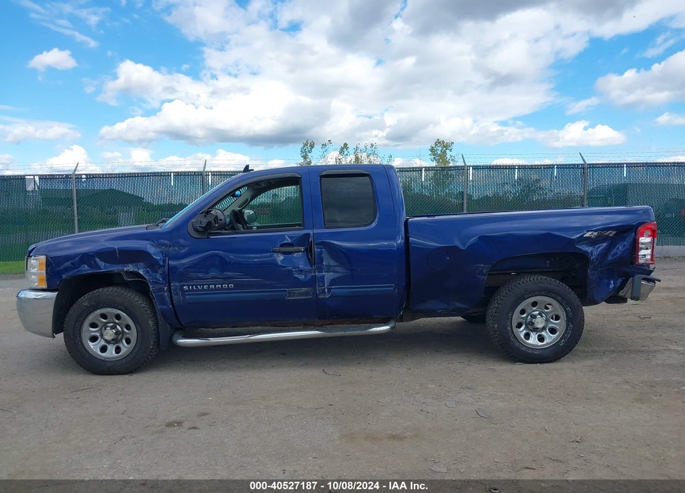 2013 CHEVROLET SILVERADO 1500 LT VIN: 1GCRKSEAXDZ132585