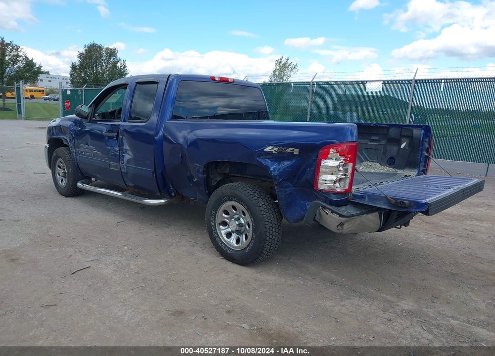 2013 CHEVROLET SILVERADO 1500 LT VIN: 1GCRKSEAXDZ132585