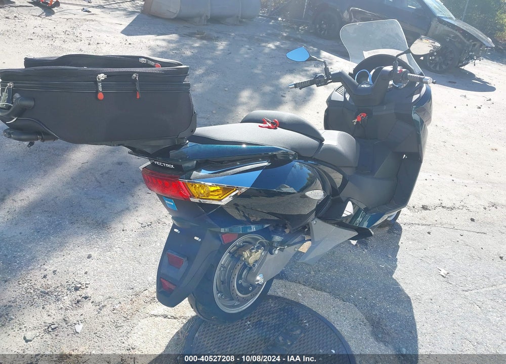 2007 VECTRIX ELECTRIC MAXI-SCOOTER VIN: SZCAAGNU5SAA01313