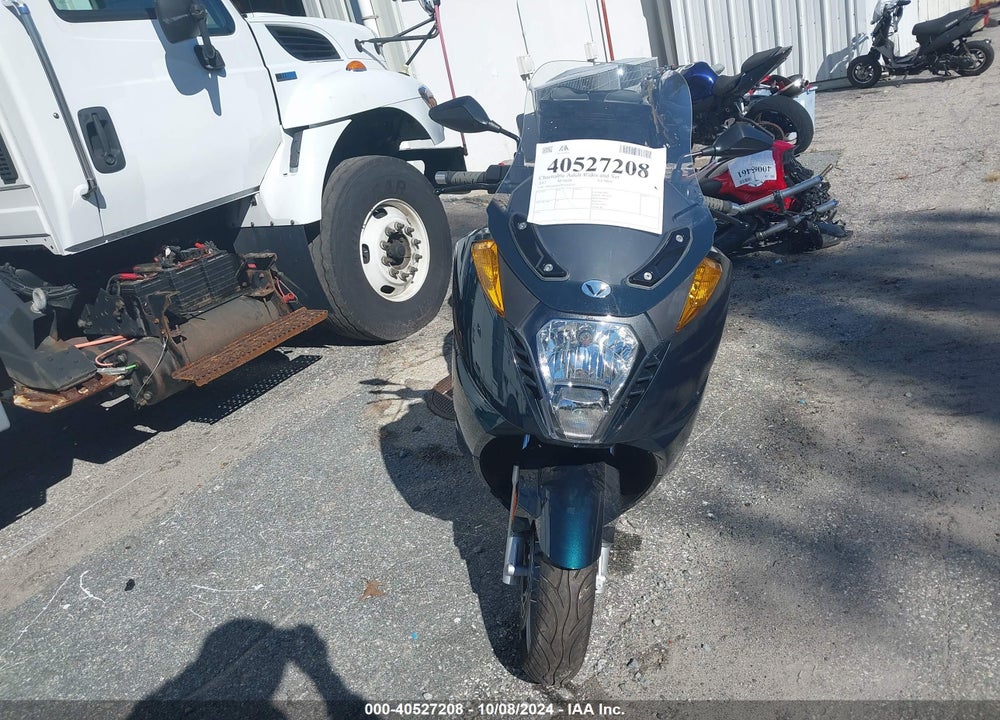 2007 VECTRIX ELECTRIC MAXI-SCOOTER VIN: SZCAAGNU5SAA01313