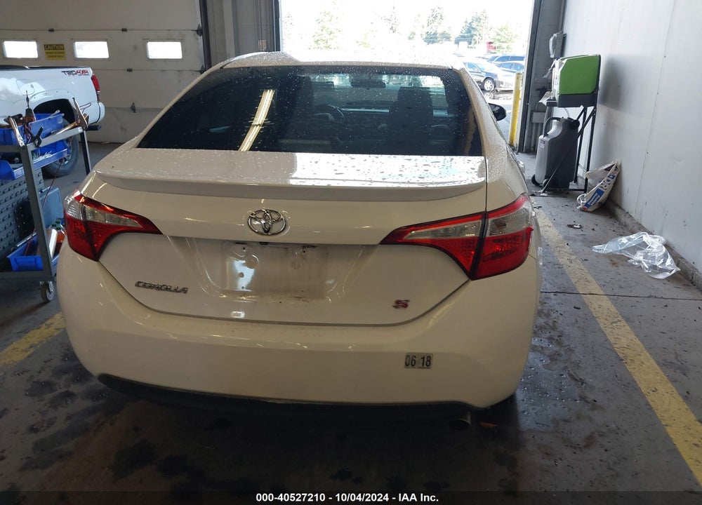 2015 TOYOTA COROLLA VIN: 5YFBURHE6FP282225