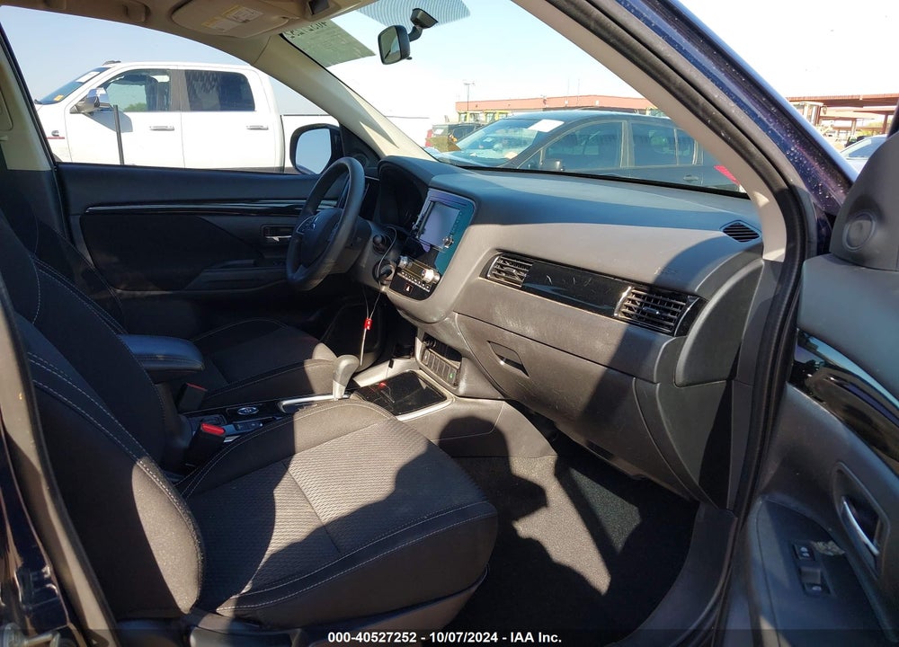 2020 MITSUBISHI OUTLANDER ES 2.4 /LE 2.4 /SE 2.4 /SEL 2.4 /SP 2.4 VIN: JA4AZ3A38LZ047064