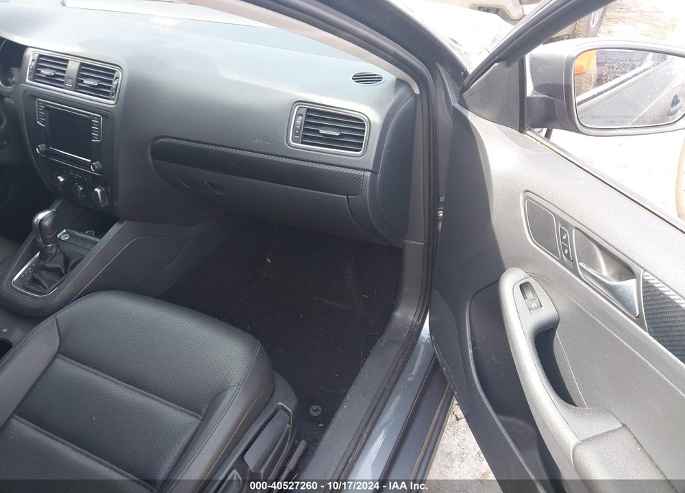 2017 VOLKSWAGEN JETTA 1.4T SE VIN: 3VWDB7AJ6HM375571