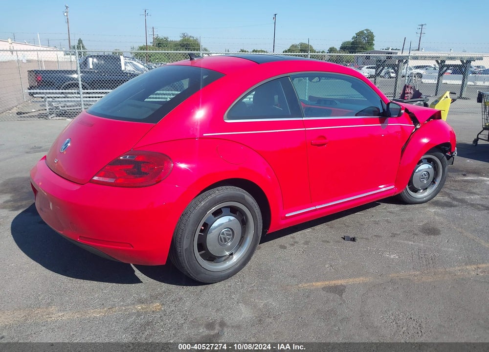 2014 VOLKSWAGEN BEETLE 2.0L TDI VIN: 3VWJL7AT9EM614169