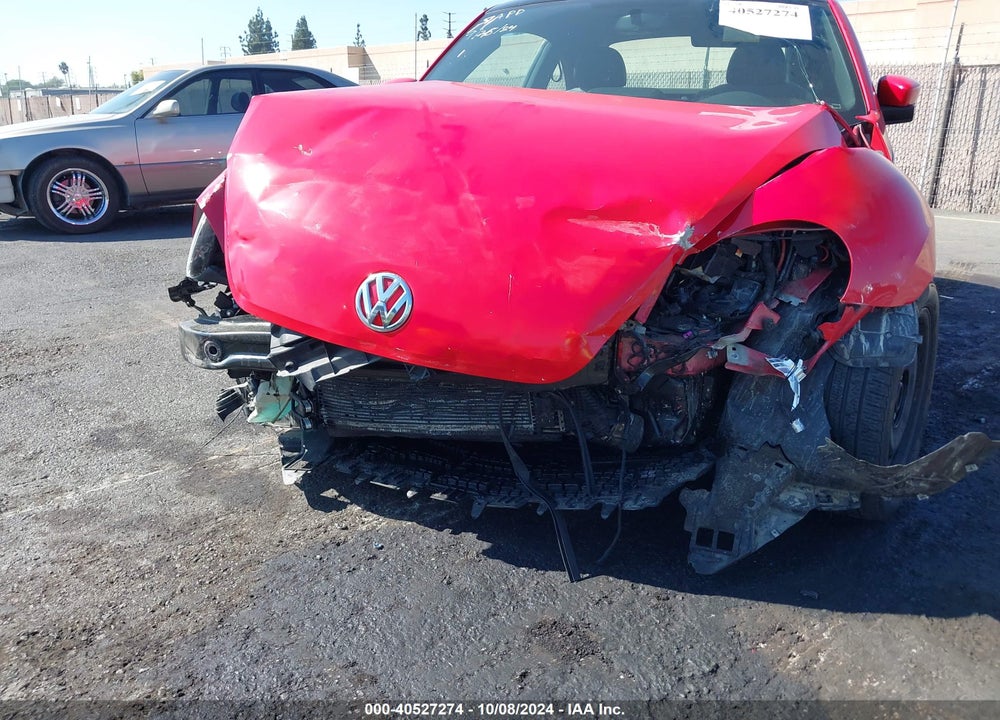 2014 VOLKSWAGEN BEETLE 2.0L TDI VIN: 3VWJL7AT9EM614169