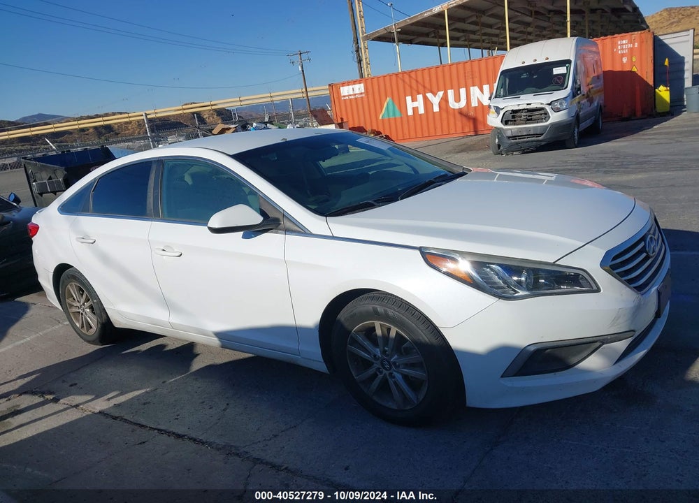 2016 HYUNDAI SONATA SE VIN: 5NPE24AF9GH271372
