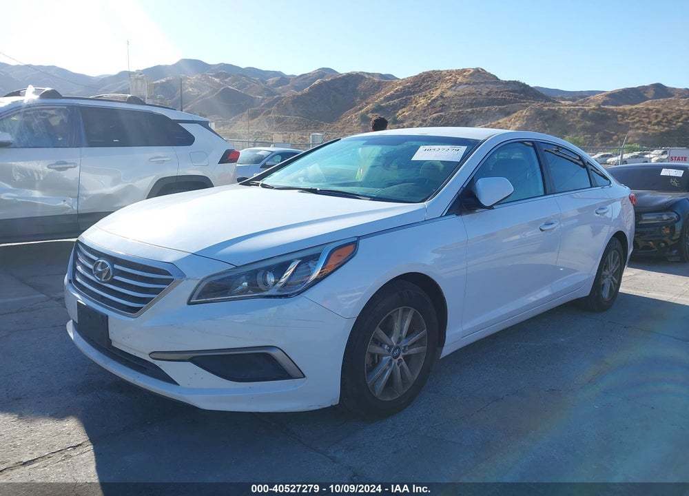 2016 HYUNDAI SONATA SE VIN: 5NPE24AF9GH271372