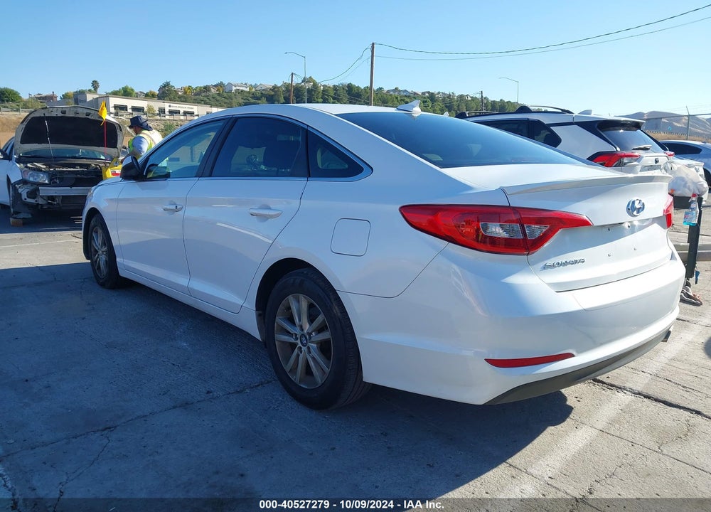 2016 HYUNDAI SONATA SE VIN: 5NPE24AF9GH271372