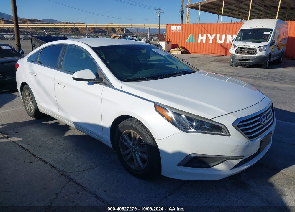 2016 HYUNDAI SONATA SE VIN: 5NPE24AF9GH271372