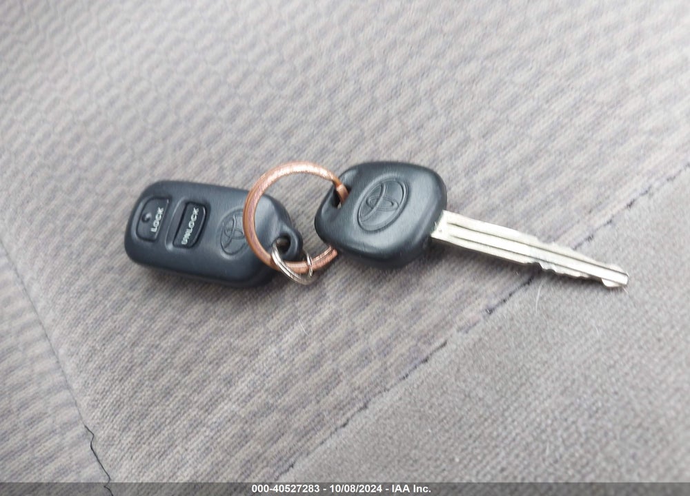 2006 TOYOTA COROLLA LE VIN: 2T1BR32E66C686360
