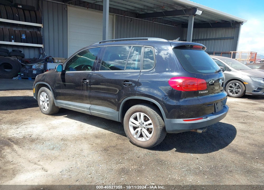 2015 VOLKSWAGEN TIGUAN S VIN: WVGAV7AX7FW557628