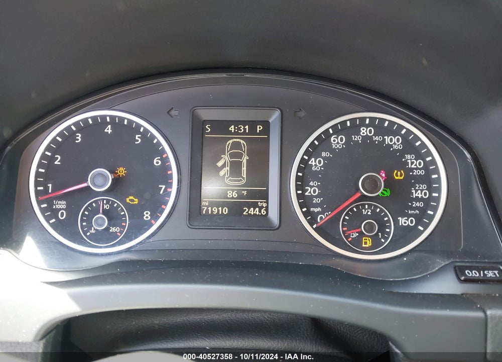 2015 VOLKSWAGEN TIGUAN S VIN: WVGAV7AX7FW557628