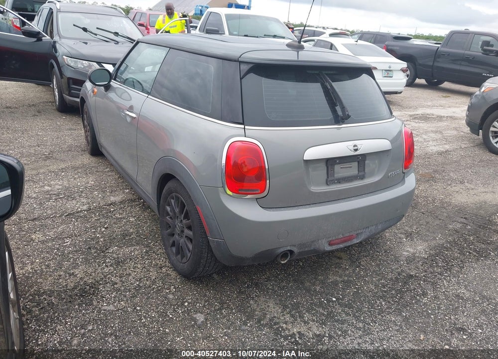 2015 MINI HARDTOP COOPER VIN: WMWXM5C58FT941997