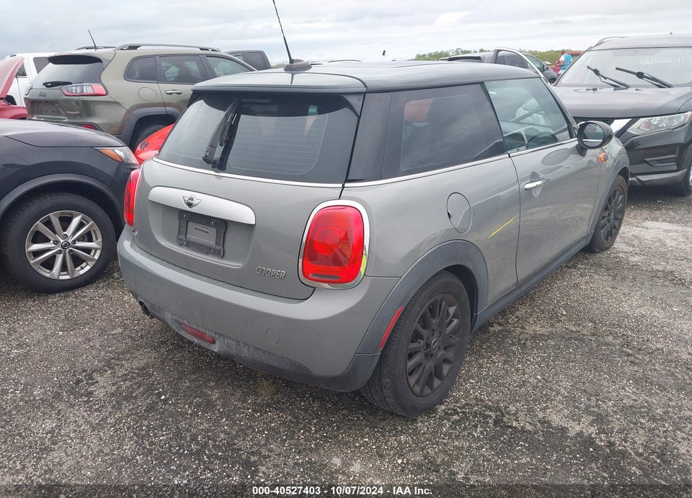 2015 MINI HARDTOP COOPER VIN: WMWXM5C58FT941997