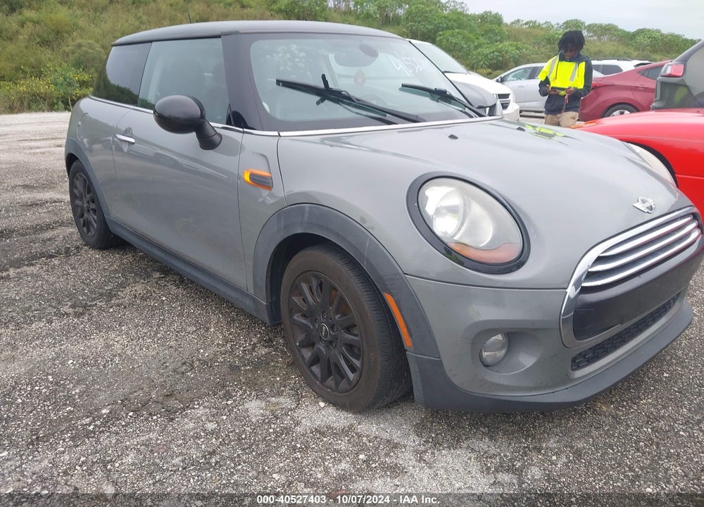 2015 MINI HARDTOP COOPER VIN: WMWXM5C58FT941997