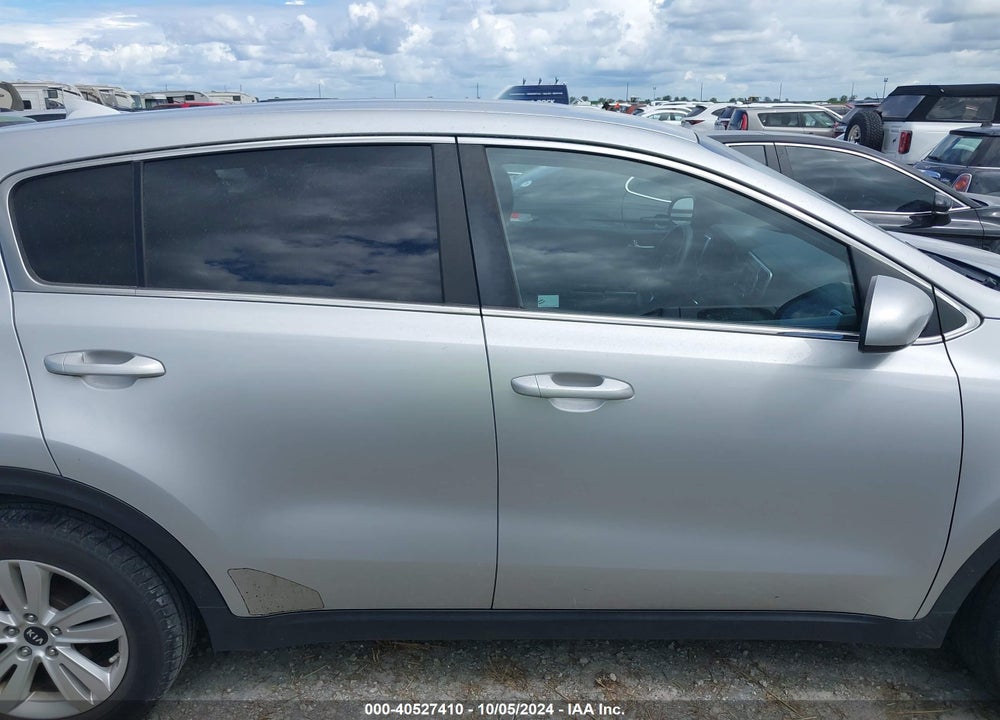 2018 KIA SPORTAGE LX VIN: KNDPM3AC8J7444748