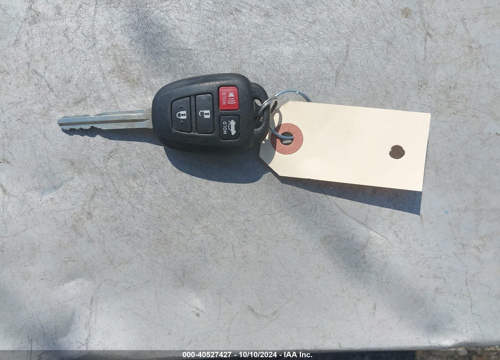 2017 TOYOTA CAMRY LE VIN: 4T1BF1FK0HU662912