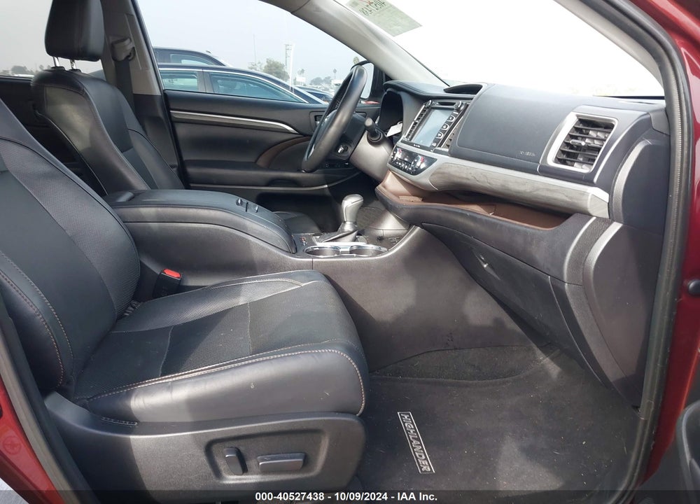 2019 TOYOTA HIGHLANDER LIMITED VIN: 5TDYZRFH7KS329837