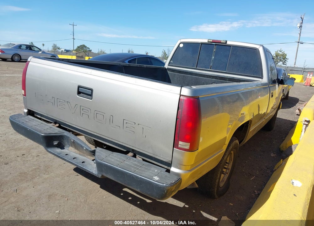 1998 CHEVROLET C1500 FLEETSIDE VIN: 1GCEC14M8WZ185810