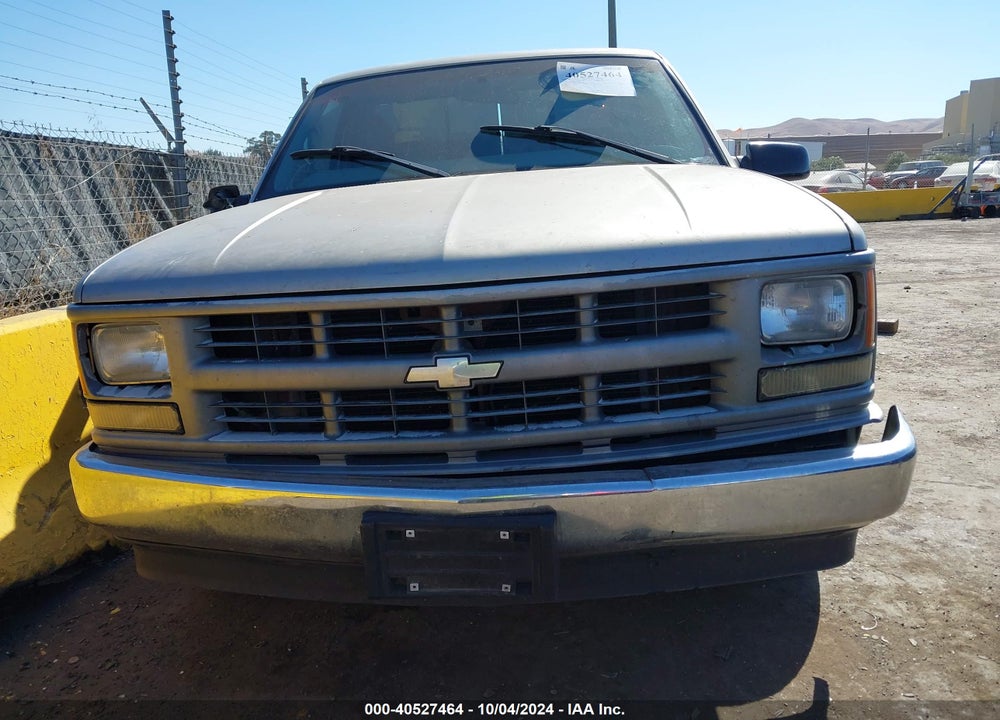 1998 CHEVROLET C1500 FLEETSIDE VIN: 1GCEC14M8WZ185810
