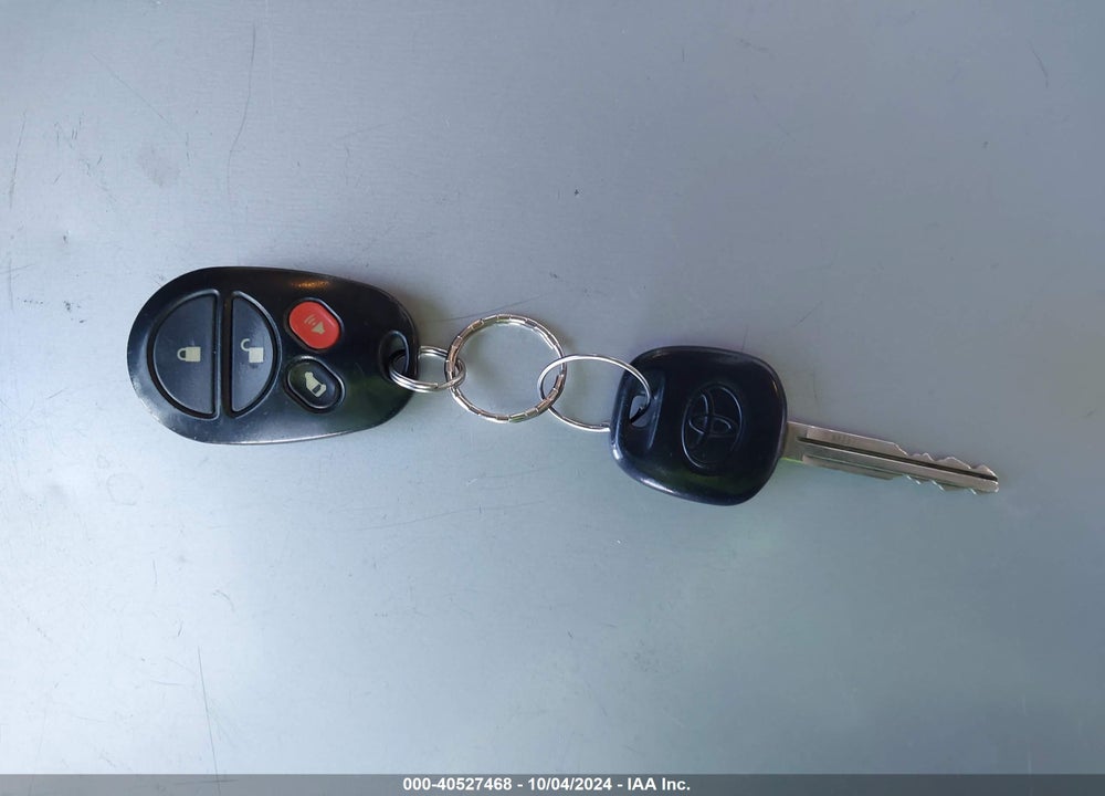 2004 TOYOTA SIENNA LE VIN: 5TDZA23C64S083488