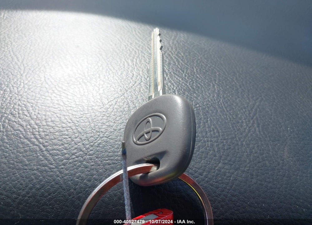 2005 TOYOTA MATRIX XRS VIN: 2T1KY32E75C447238