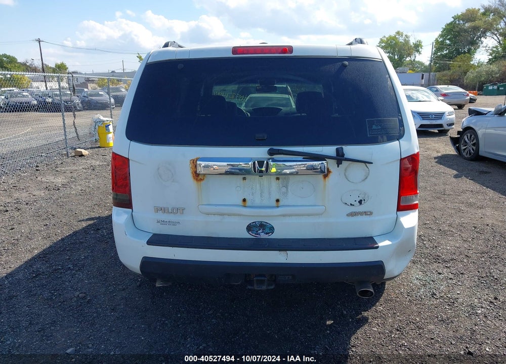 2011 HONDA PILOT EX-L VIN: 5FNYF4H58BB050495
