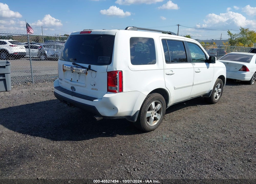 2011 HONDA PILOT EX-L VIN: 5FNYF4H58BB050495