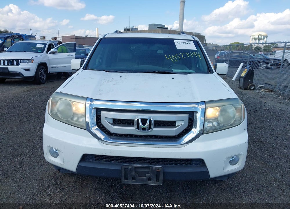 2011 HONDA PILOT EX-L VIN: 5FNYF4H58BB050495