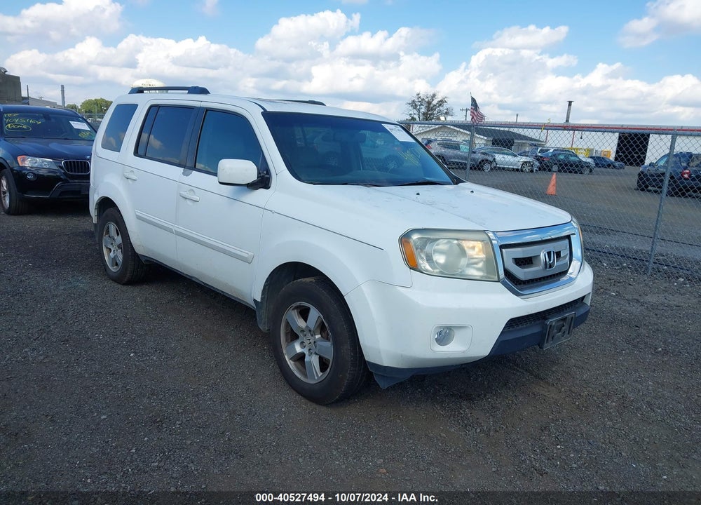 2011 HONDA PILOT EX-L VIN: 5FNYF4H58BB050495