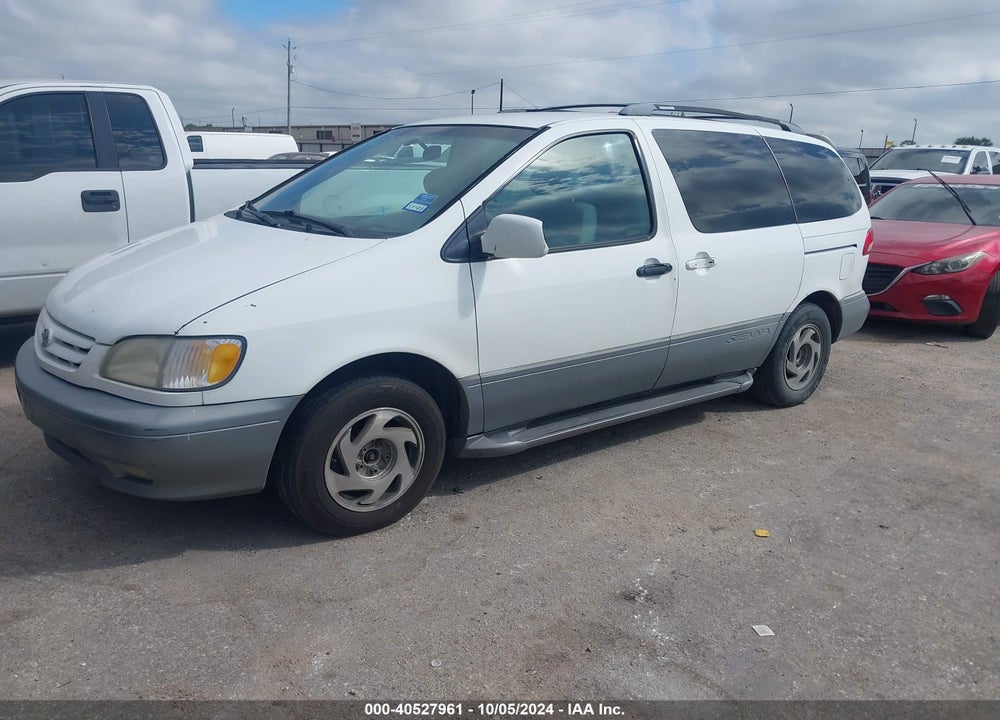 2001 TOYOTA SIENNA XLE VIN: 4T3ZF13C21U322895