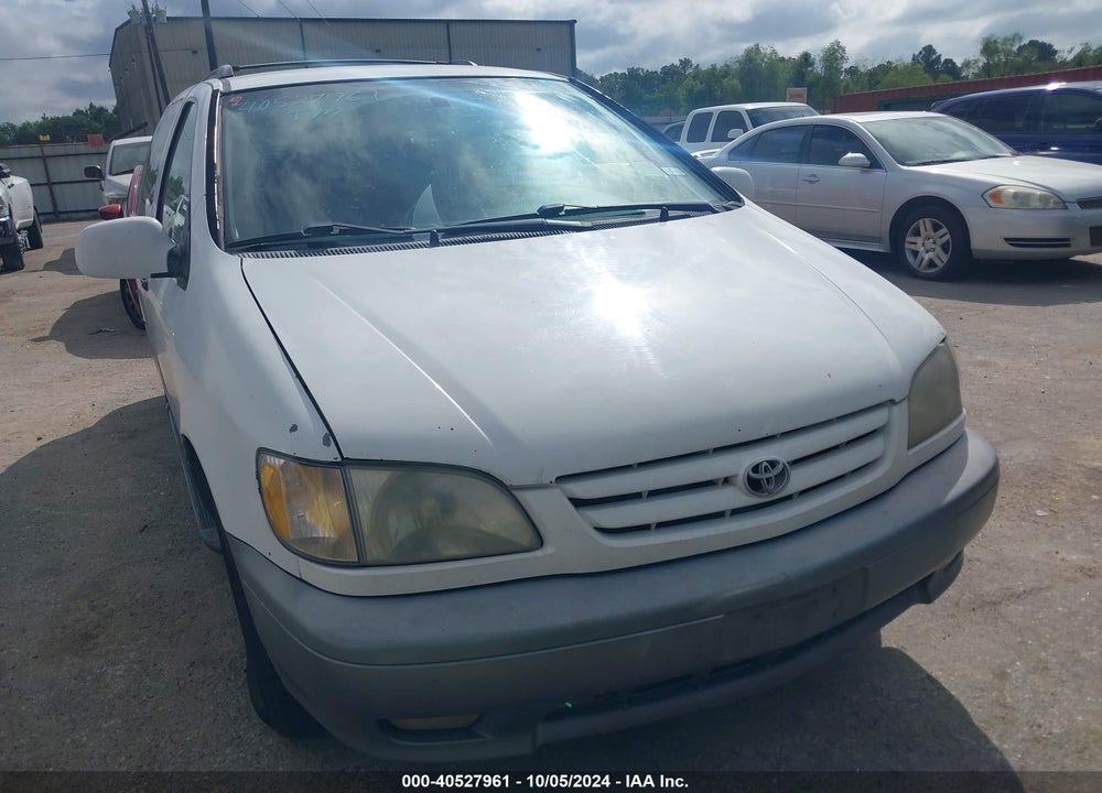 2001 TOYOTA SIENNA XLE VIN: 4T3ZF13C21U322895