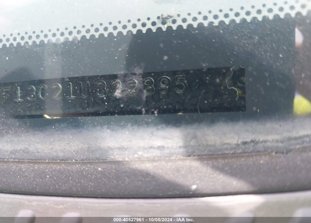 2001 TOYOTA SIENNA XLE VIN: 4T3ZF13C21U322895