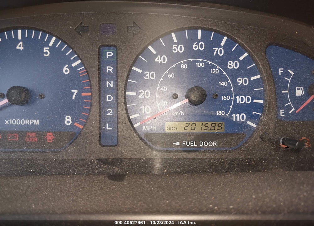 2001 TOYOTA SIENNA XLE VIN: 4T3ZF13C21U322895